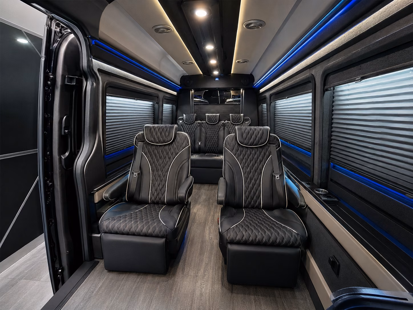 garland group airport transfers for conventions large events
