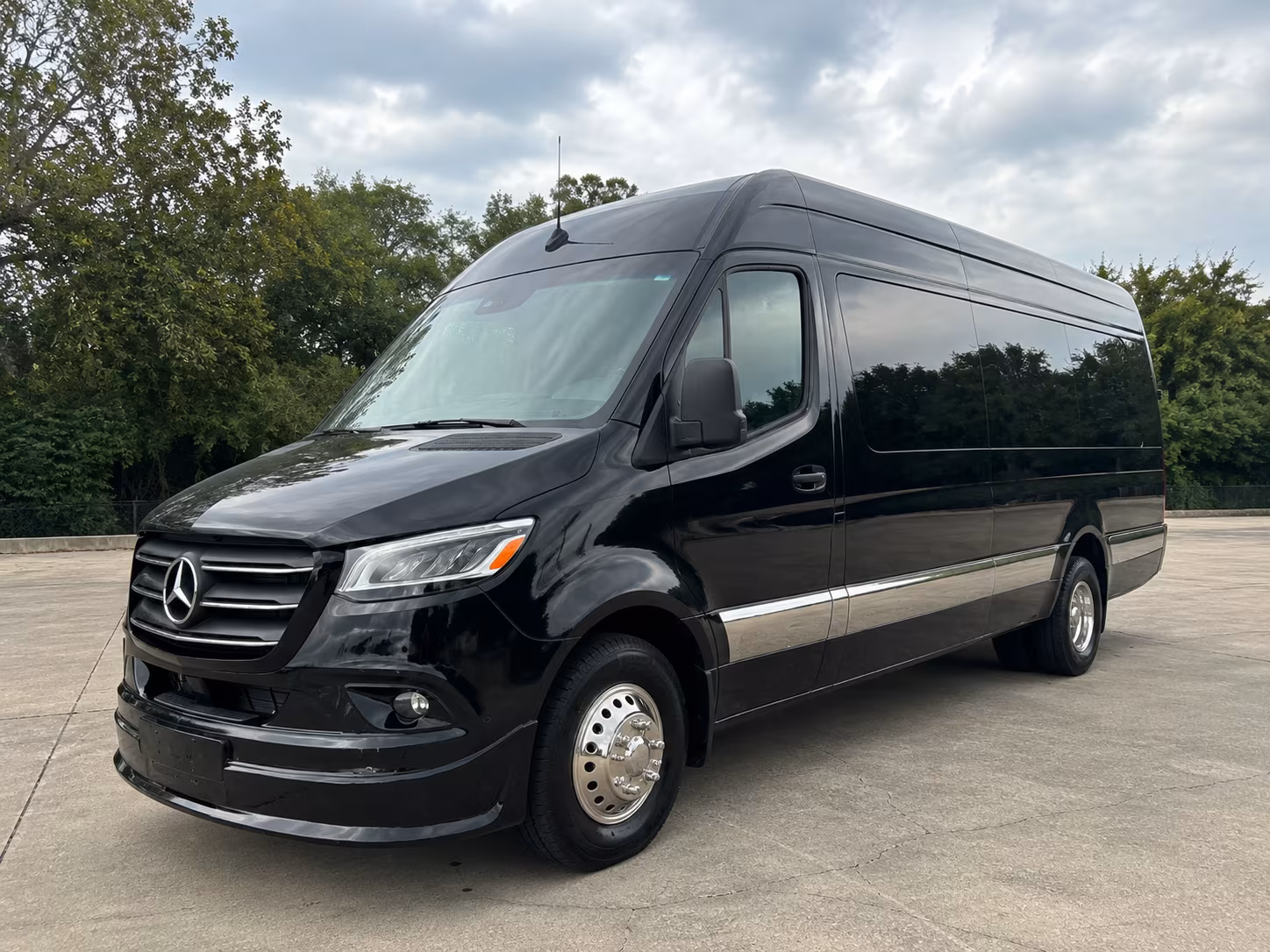 garland wine tour transportation