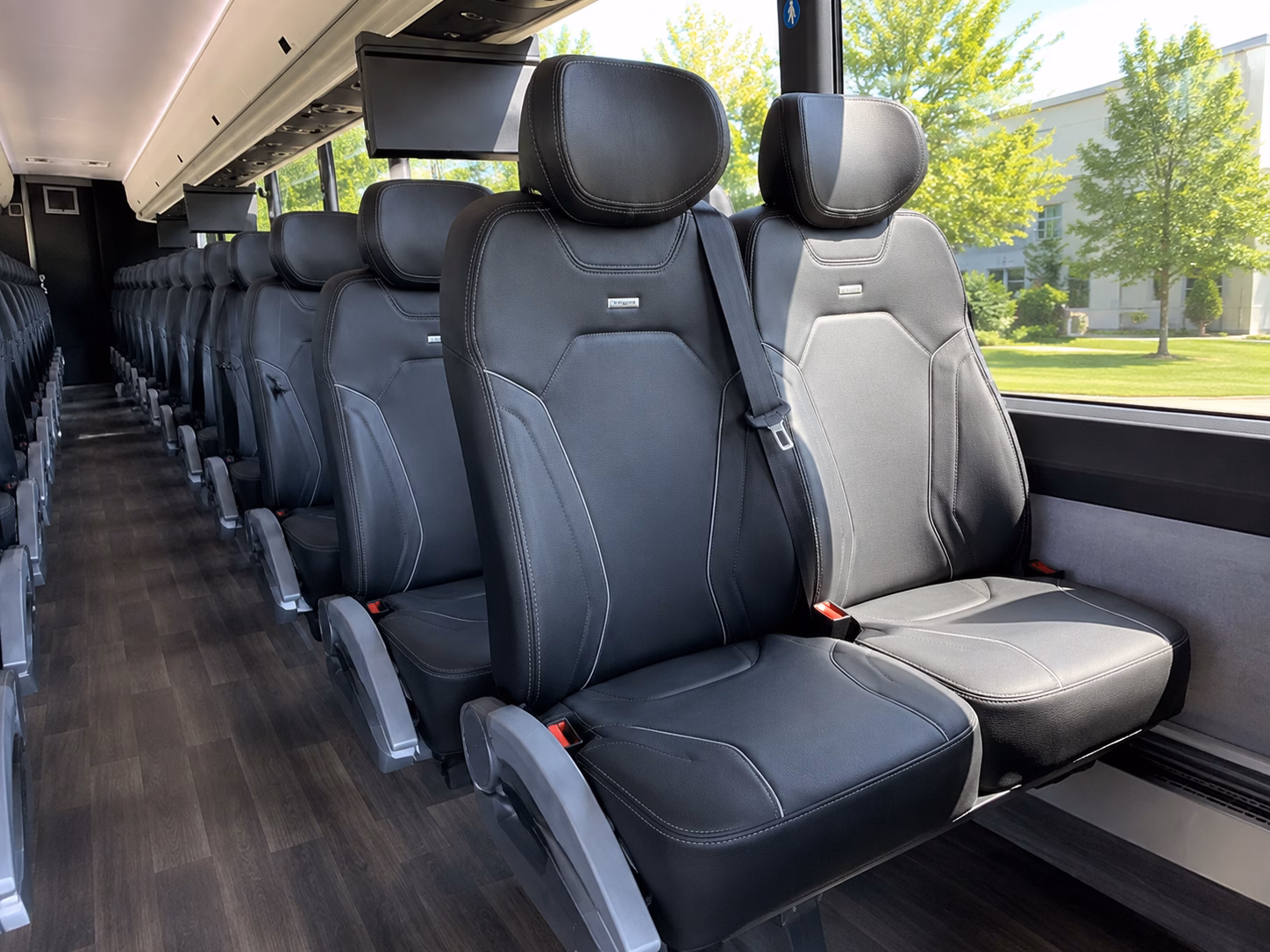 october harvest wine trail and grapevine festival transportation